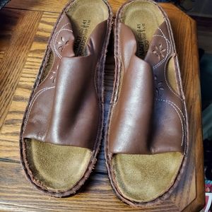 Naot Rome style leather sandals
